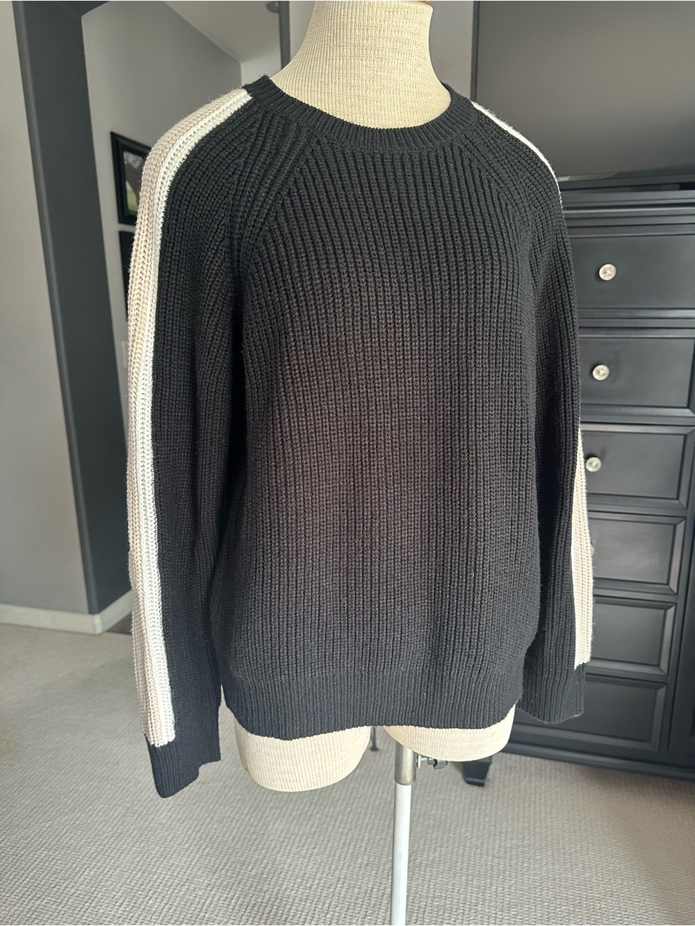 Sanctuary Crewneck Sweater Black Cream White Shoulder Stripes size large